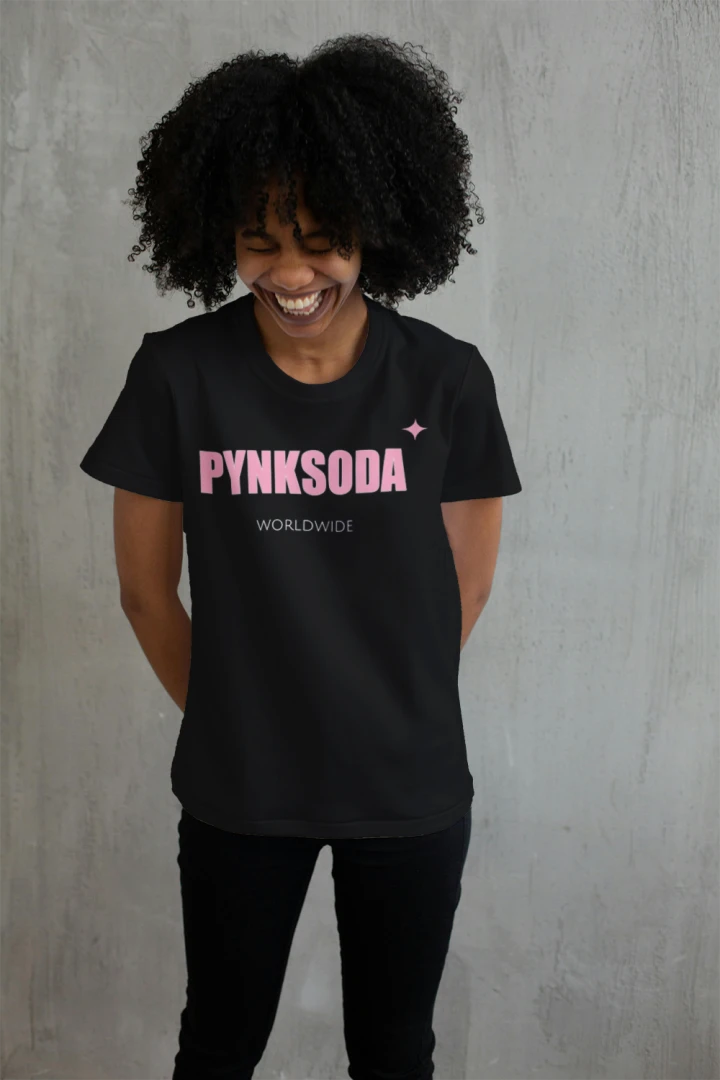 PYNKSODA WORLDWIDE TEE